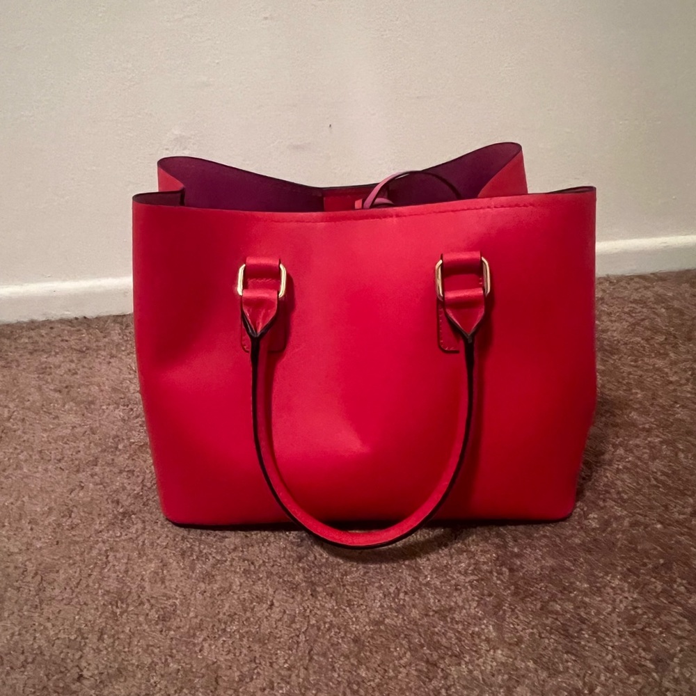 Red large bag - Picture 2 of 5